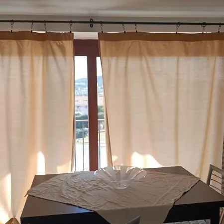 דירה Stefania Exclusive Penthouse With Pool And Private Garden
