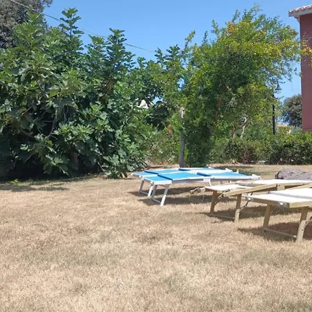 アパート Stefania Exclusive Penthouse With Pool And Private Garden カステルサルド