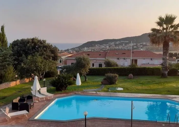 Stefania Exclusive Penthouse With Pool And Private Garden Apartman